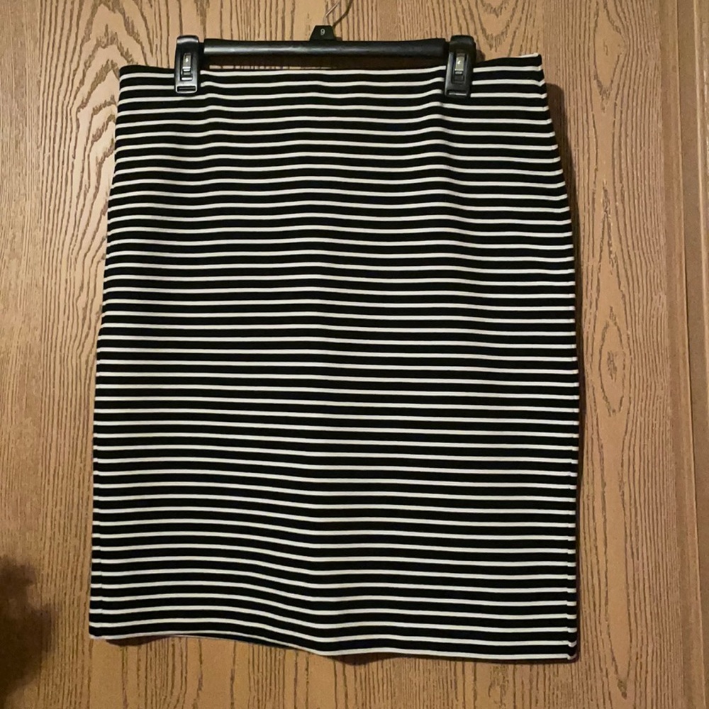Loft white and black striped pencil skirt, size L